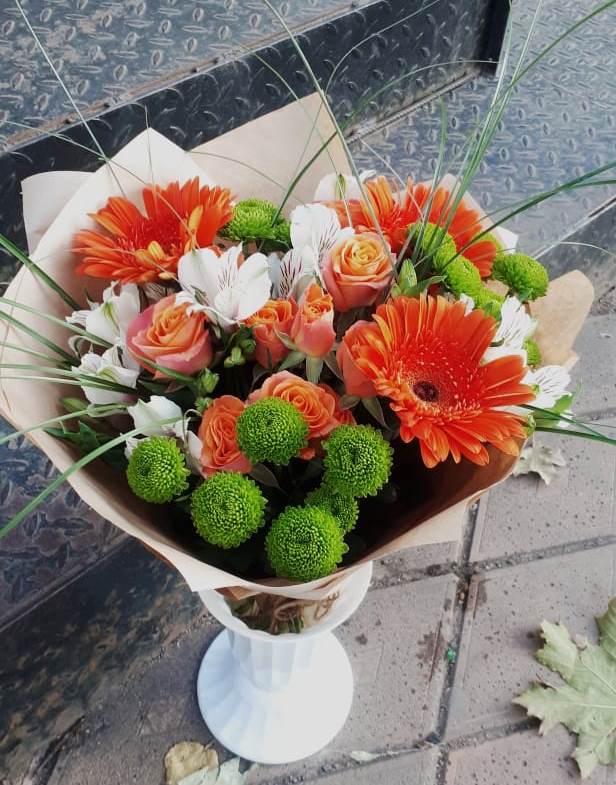 Букет цветов из: Герберы, Хризантемы, Альстромерии и Розы в Можайске