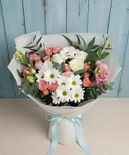 Букет цветов из:  Розы, Лизиантусы и Хризантемы в Можайске