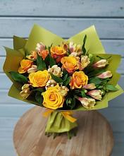 Букет цветов из:  Альстромерии и Розы в Можайске