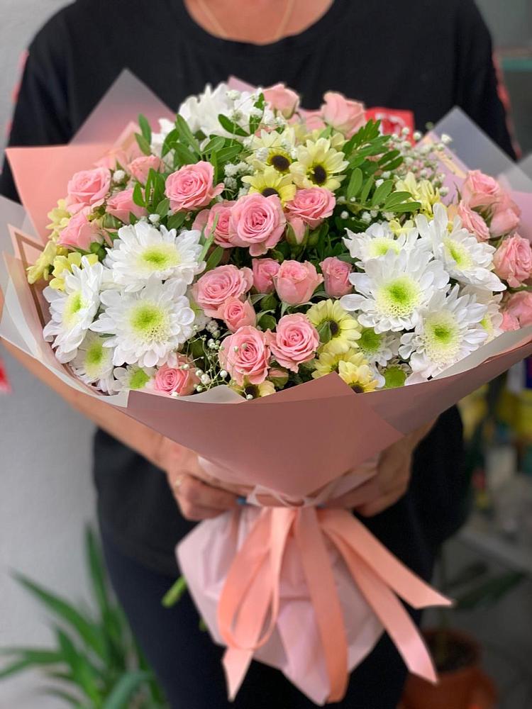 Букет цветов из: Розы и Хризантемы в Можайске