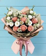 Букет цветов из:  Розы, Альстромерии и Лизиантусы в Можайске