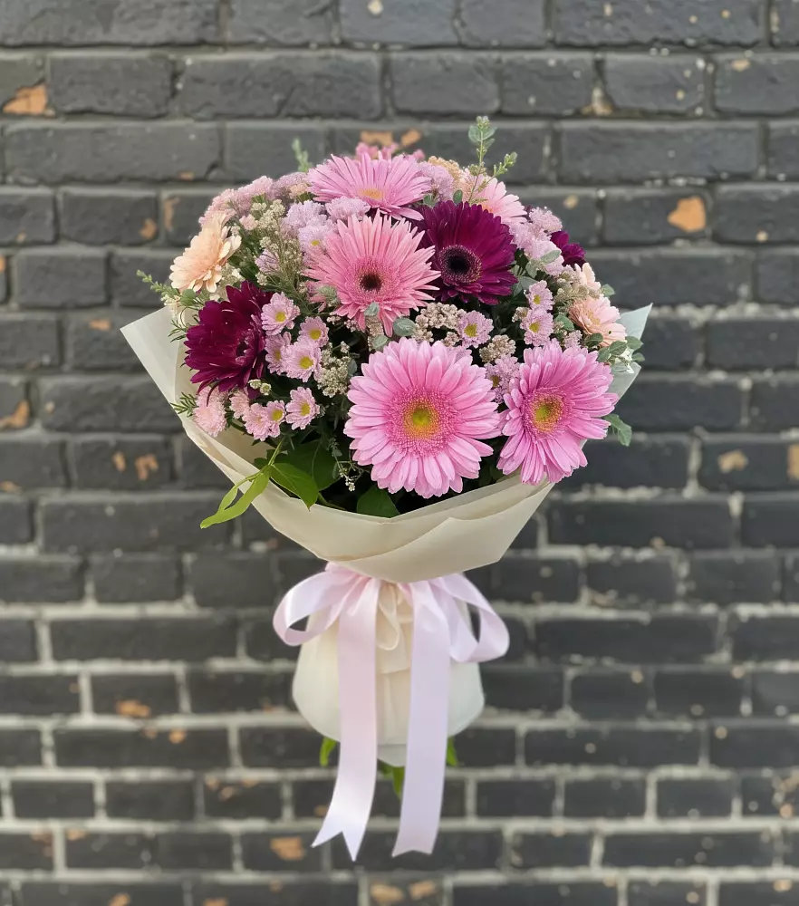 Букет цветов из: Герберы и Хризантемы в Можайске