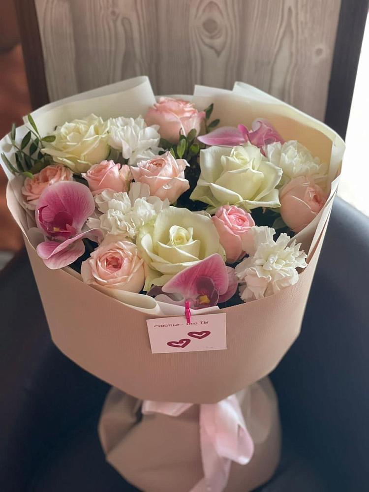 Букет цветов из: Орхидеи, Розы и Гвоздики в Можайске