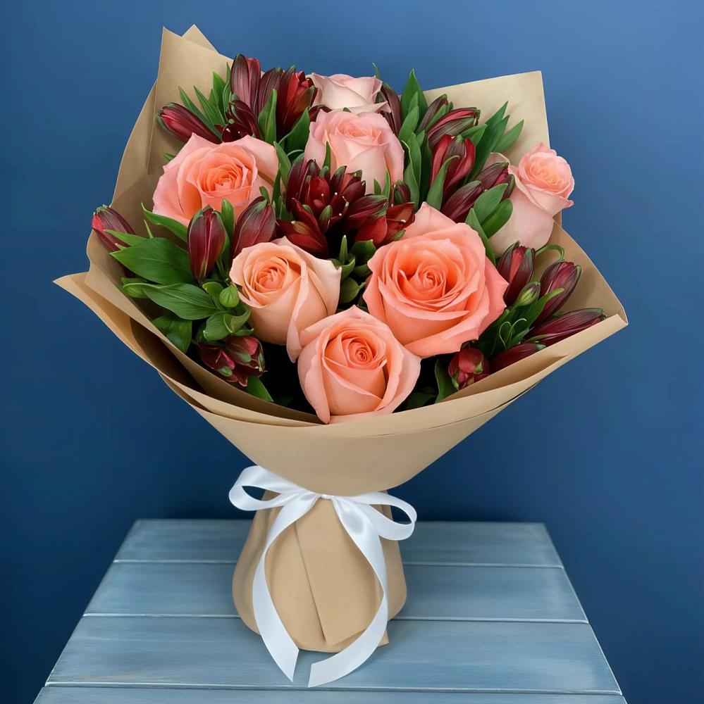 Букет цветов из: Розы и Альстромерии в Можайске