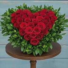 Цветочная композиция из Розы в виде сердца в Можайске