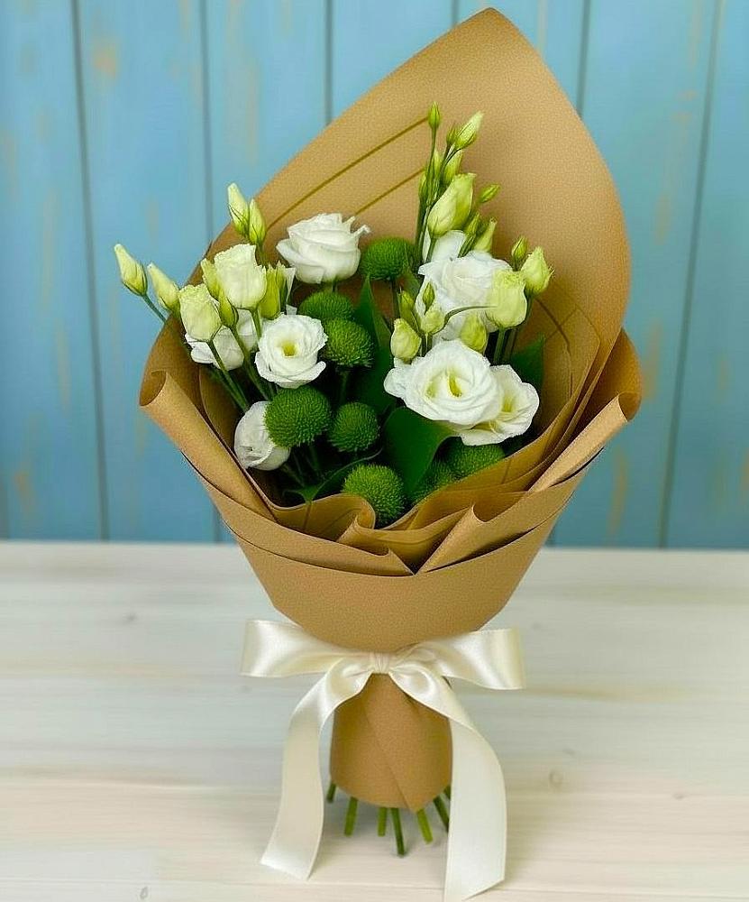 Букет цветов из: Хризантемы и Лизиантусы в Можайске