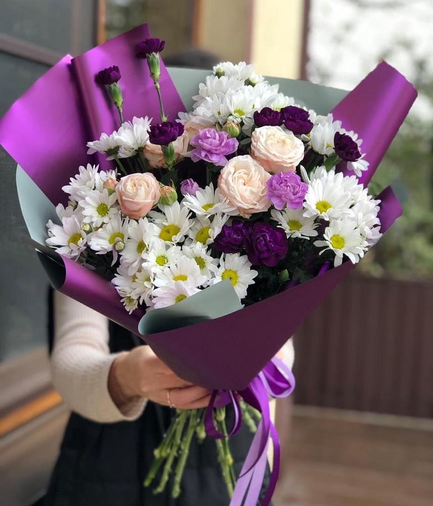 Букет цветов из: Хризантемы, Гвоздики и Розы в Можайске