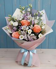 Букет цветов из:  Лизиантусы, Розы, Альстромерии и Гипсофила в Можайске