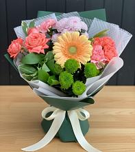 Букет цветов из:  Гвоздики, Розы, Герберы и Хризантемы #REPLACE_PRED# Можайске