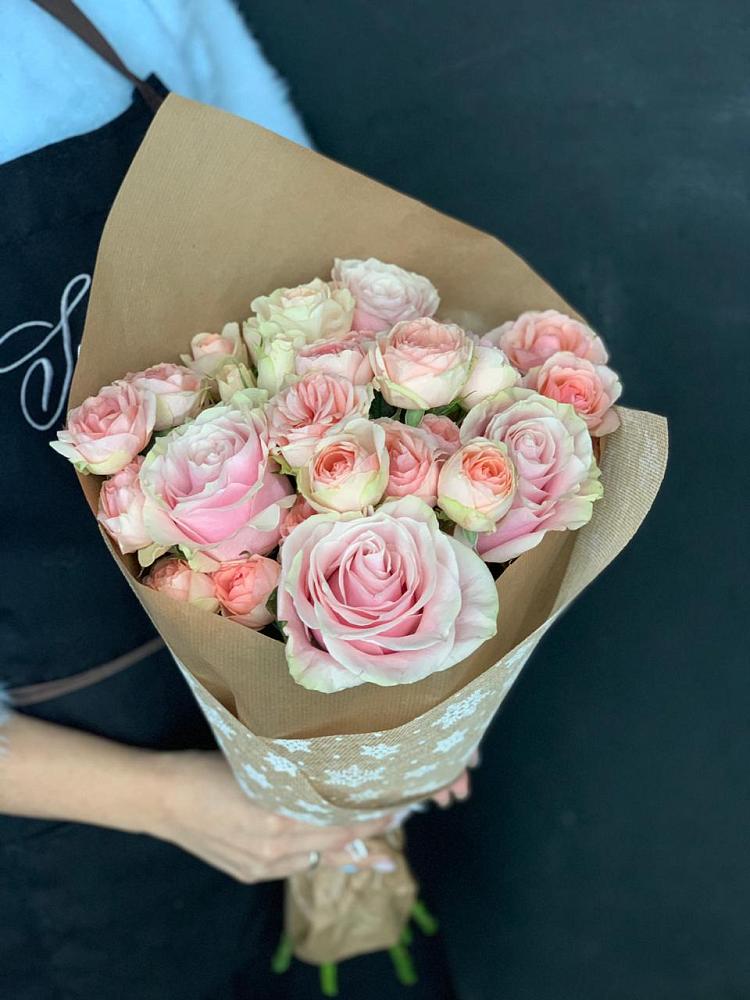 Букет цветов из: Хризантемы и Розы в Можайске