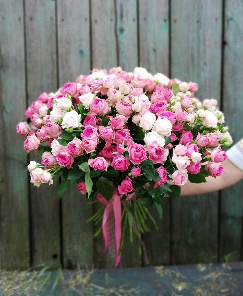 Букет Розовые кустовые розы Натали и Лав Лидия в Можайске