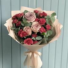 Букет цветов из:  Гвоздики и Розы в Можайске