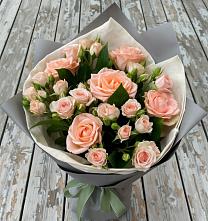 Букет цветов из:  Розы в Можайске