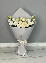 Букет цветов из:  Розы и Лизиантусы в Можайске